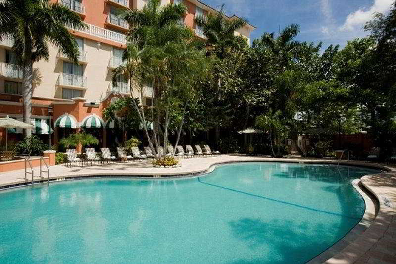 Sheraton Suites Fort Lauderdale At Cypress Creek Exterior photo